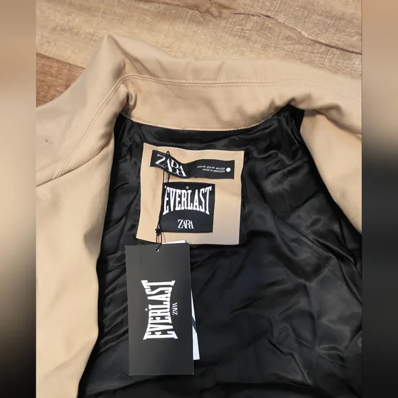 Zara x Everlast ($129) Cropped Bomber Jacket Beige Logo Athletic Jacket NWT - Picture 3 of 8